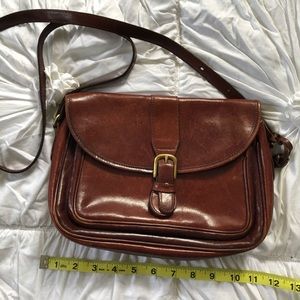 Beautiful vintage genuine leather Brahmin bag